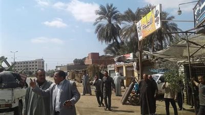 صور| تحرير 20 محضر إشغالات طريق للسيارات بـ مركز ببا 