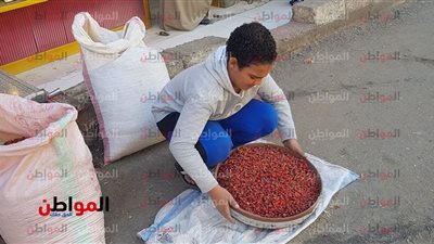 صور| «غربال المُصْحَنَة» هنا أصل الأكل «المِطَهْبِج» في أسوان