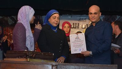 صور| المجلس القومي للمرأة يكرم الفنان الشاب سعد الحباك بعد «رحلة البحث عن هي»