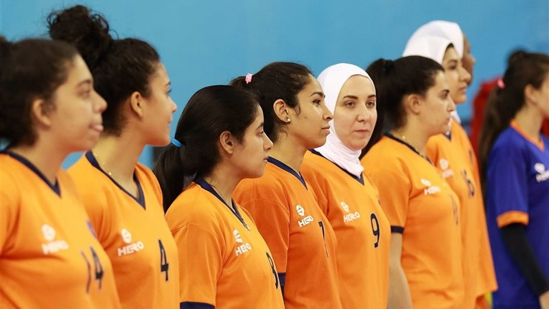 سيدات طائرة الشمس