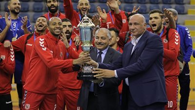 «رجال طائرة الأهلي» يسحق طلائع الجيش ويحصد كأس مصر