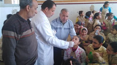فريق «المستوطنة» بصحة كفر الشيخ يتابع حملة القضاء على الطفيليات