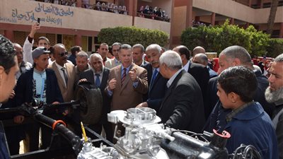صور| افتتاح المعرض السنوى لمنتجات التعليم الفني ببني سويف 