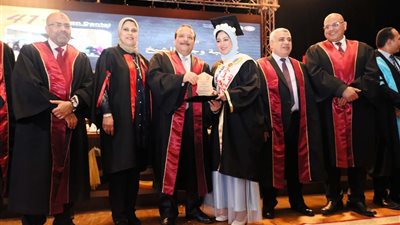 أسنان طنطا تحتفل بتخريج دفعة جديدة من الطلاب
