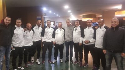 شاهد| كواليس معسكر الأولمبي ..«كلينسمان» فى مقر المنتخب والسفير «بيتطمن»