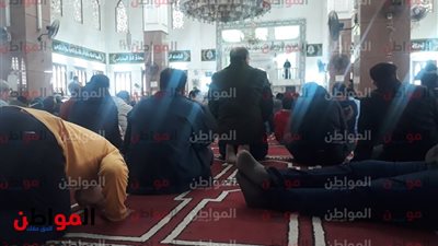 توافد المصلين على المساجد ببورسعيد لأداء صلاة الجمعة 22 مارس