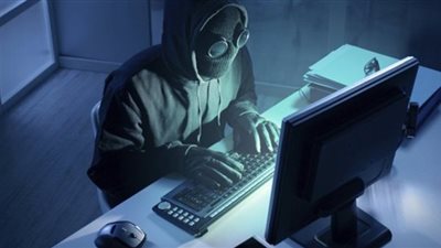 بغرض العمل المصرفي.. القبض على 2 من محتالي المواقع الإلكترونية