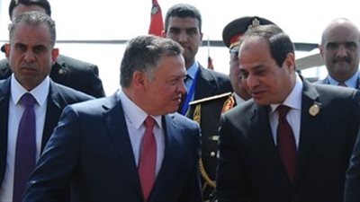 السيسي يؤكد على دعم العلاقات التاريخية مع قادة «القمة الثلاثية» 
