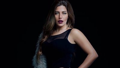صورة| أماني كمال مع باشا مصر في كواليس مسلسل كلبش 3