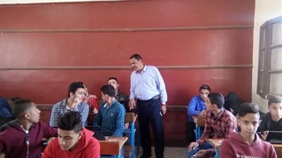 بدء امتحان اللغة الفرنسية للصف الأول الثانوي ببني سويف