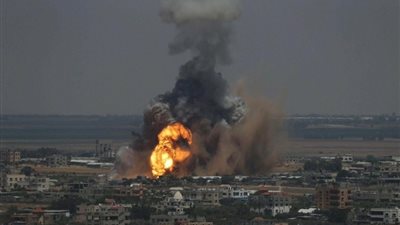 معاناة غزة الآن .. الاحتلال الإسرائيلي يواصل القصف 
