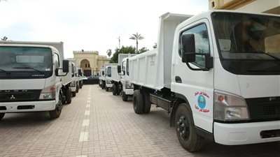 توزيع 10 سيارات نظافة جديدة بقرى ومراكز كفر الشيخ