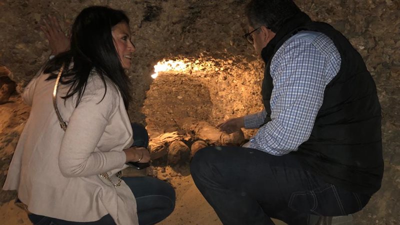 وزيرا الآثار والسياحة