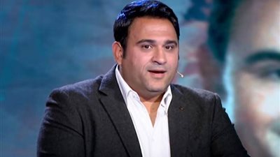 أكرم حسني في الأوضة الضلمة..وشيكو يرد: يا أتفه صحابي