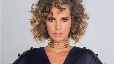 دراما رمضان 2019 .. إيمان العاصي في كواليس «لمس أكتاف» 
