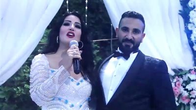 «قبل الشمس ما تشقشق» طلاق أحمد سعد وسمية الخشاب