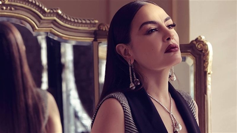  الفنانة شريهان 