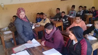 أمسك إشاعة| جمع 500 جنيها من كل مدرسة بـ كفر الزيات