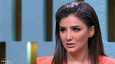 فيديو| من الغيرة ما قتل.. مي عمر: «غيرت على جوزي من واحد صاحبه»