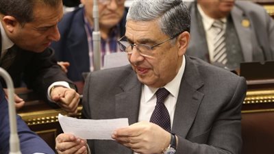 ما تريد معرفته عن قانون الترخيص لوزير الكهرباء