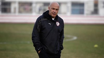 جروس يستبعد لاعب الزمالك من القمة 117 ضد الأهلي
