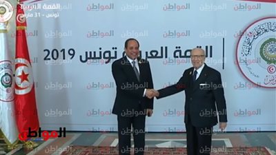 صور| السيسي في تونس تكشف كذب قناة الجزيرة عن حضوره للقمة