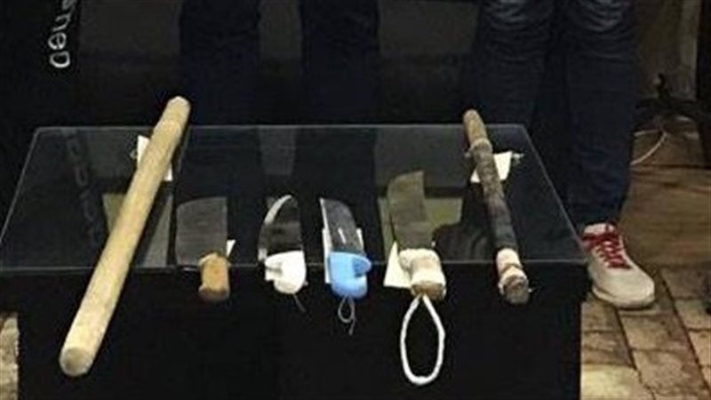 أسلحة بيضاء 