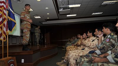 الفيس بوك يحذف حسابات لموظفين في الجيش الباكستاني