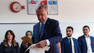الديهي: أردوغان تلقى صفعة قوية من شعبه في الانتخابات التركية