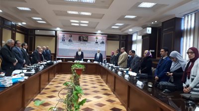 صور| مجلس جامعة دمنهور يعقد اجتماعه الدوري
