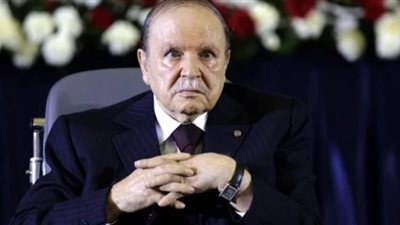 فيديو| «بوتفليقة وقع هاتوا السكينة»..الأحزاب: نؤيد الاستقالة 