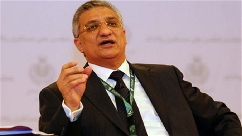 الدكتور احمد زكي