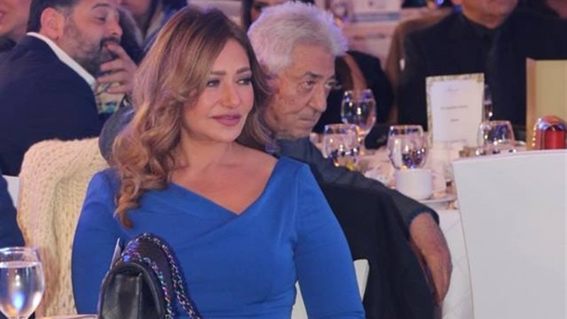 ليلى علوي تدعم الأطفال
