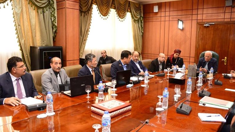 وفد رجال الأعمال