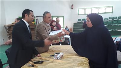 صور| لأول مرة.. رياضة القليوبية تكرم الموظف المثالي 2019