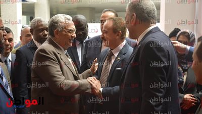 فيديو| مساعد وزير الصحة الأسبق: «مشوفتش رئيس زي السيسي»