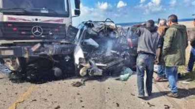 مصرع ضابط وطفل وإصابة آخرين في حادث تصادم على الطرق السريعة