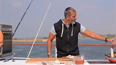 فيديو|برنامج شبكة وصنارة يقدم طريقة عمل طاجن سي فود بالصوص الأحمر