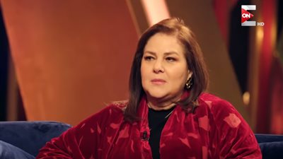 فيديو| دلال عبد العزيز: «بناتي اتربوا على العادات والتقاليد القديمة»