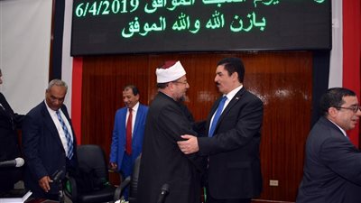 «الدساتير ليست قرآن» وزير الأوقاف يشهد مناقشة رسالة دكتوراه ببنها