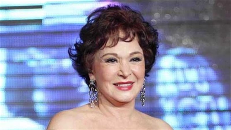  الفنانة لبلبة في