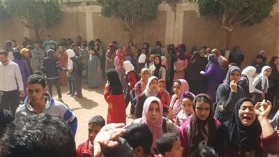 صور| معاناة.. مصرع تلميذ سقط داخل بلاعة صرف بمدرسة في الغربية