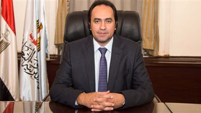 الدكتور محمد عمر .. منقذ المعلمين في وزارة التربية والتعليم 