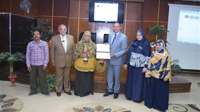 احتفالية يوم الوفاء| جامعة سوهاج تكرم أسر 2 من شهداء القوات المسلحة