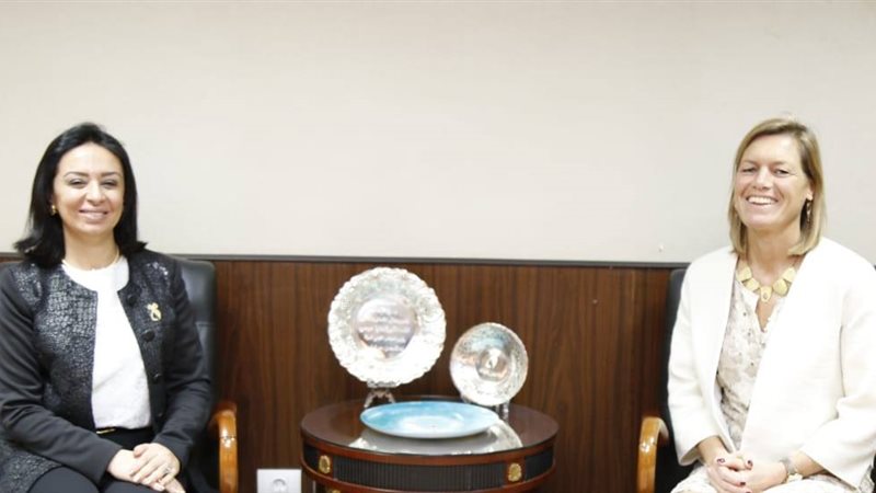 مايا مرسي وسفيرة