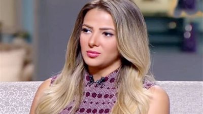  هكذا ظهرت دنيا سمير غانم في أفيش مسلسل من أول نظرة 