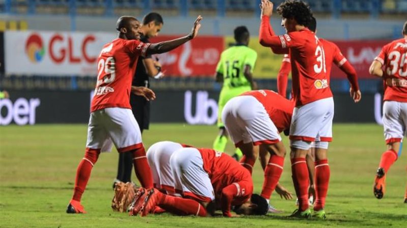 لاعبو الأهلي