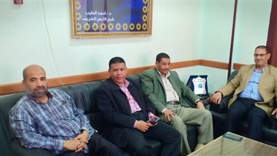 رئيس أزهر البحر الأحمر يستقبل القافلة التعليمية من قطاع المعاهد