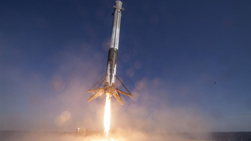  صاروخ Falcon Heavy