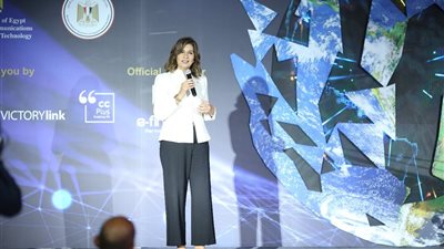 وزيرة الهجرة: نسعى لربط أبناء في الخارج بوطنه الأم مصر